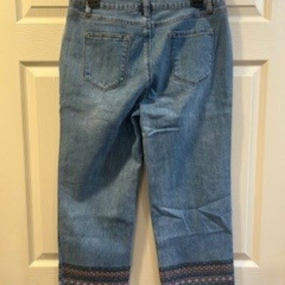 Flamingals Wash Embroidery Raw Hem Mid Rise Straight Leg Crop Jeans Size L - Picture 7 of 9